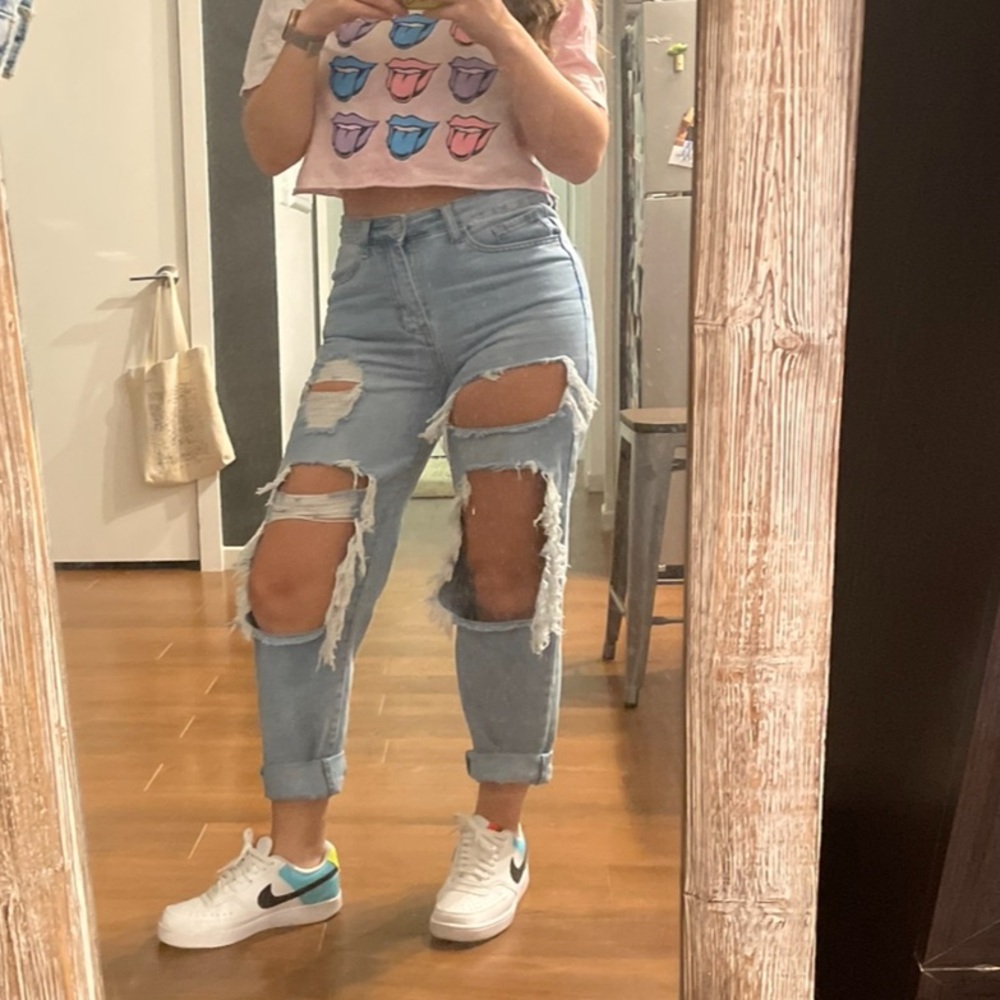 SHEIN Ripped Light Blue Boyfriend Jeans